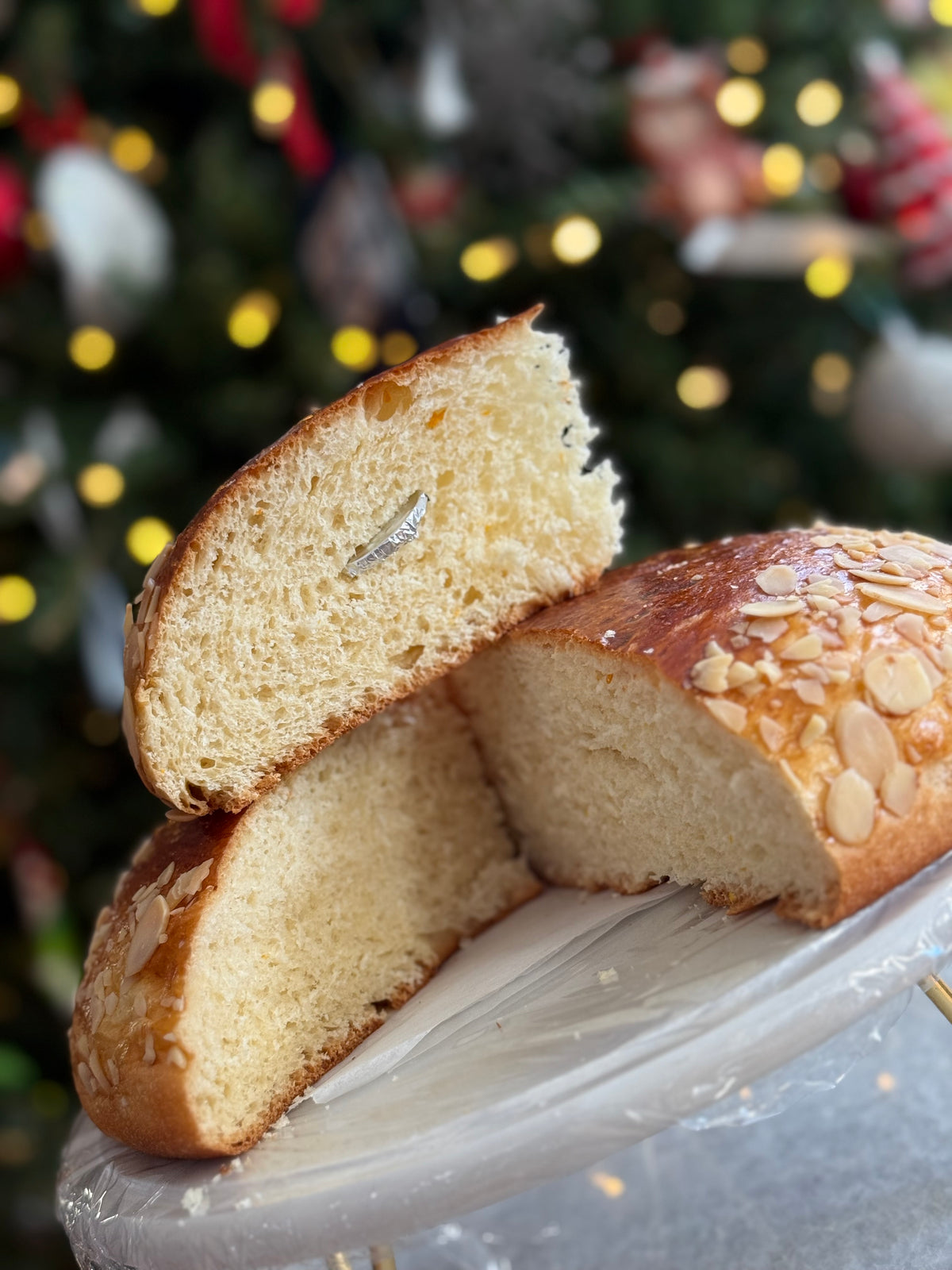 Vasilopita Tsoureki